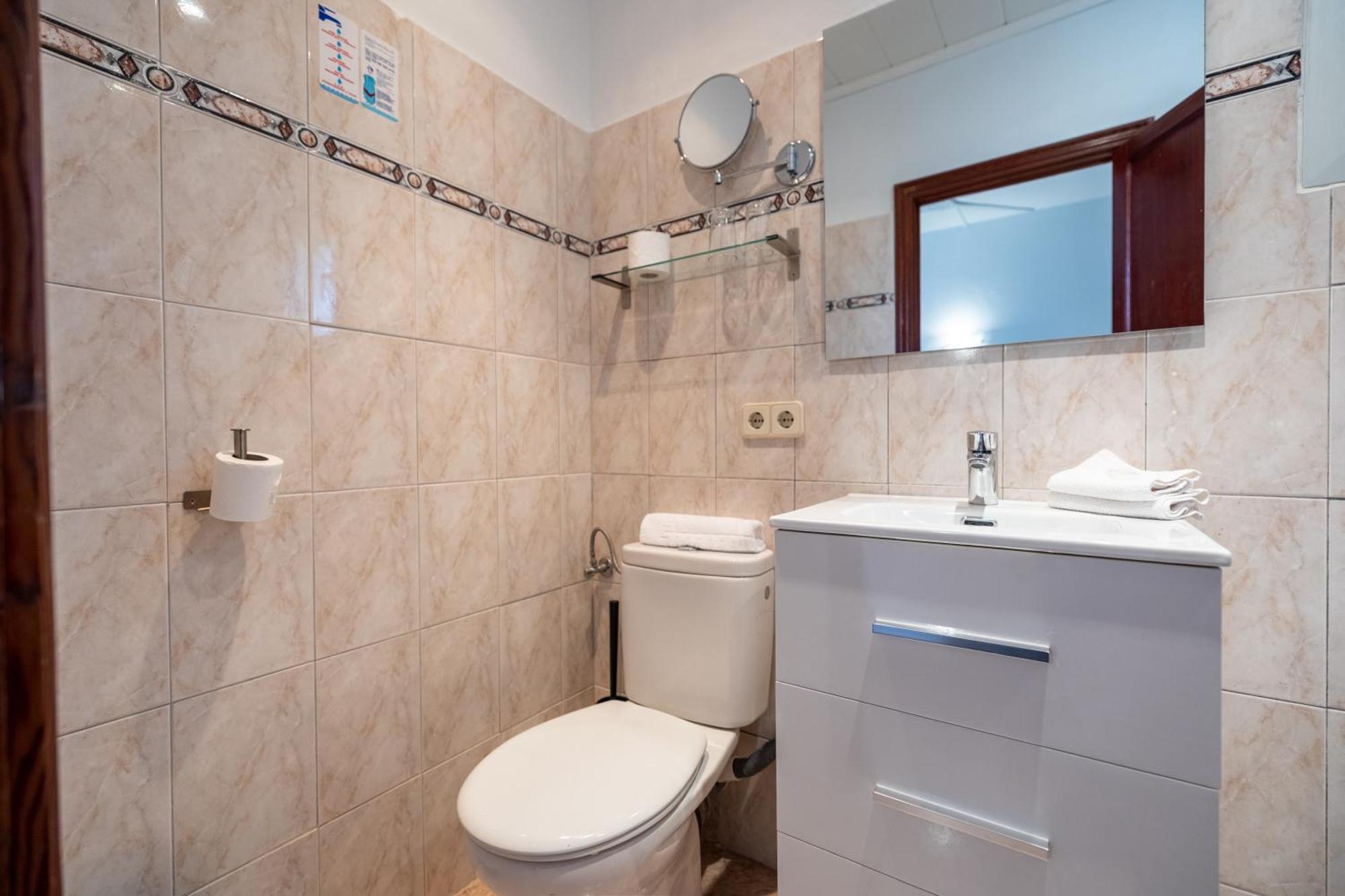 Hostal Doris - Adults Only Colonia de Sant Jordi Ruang foto