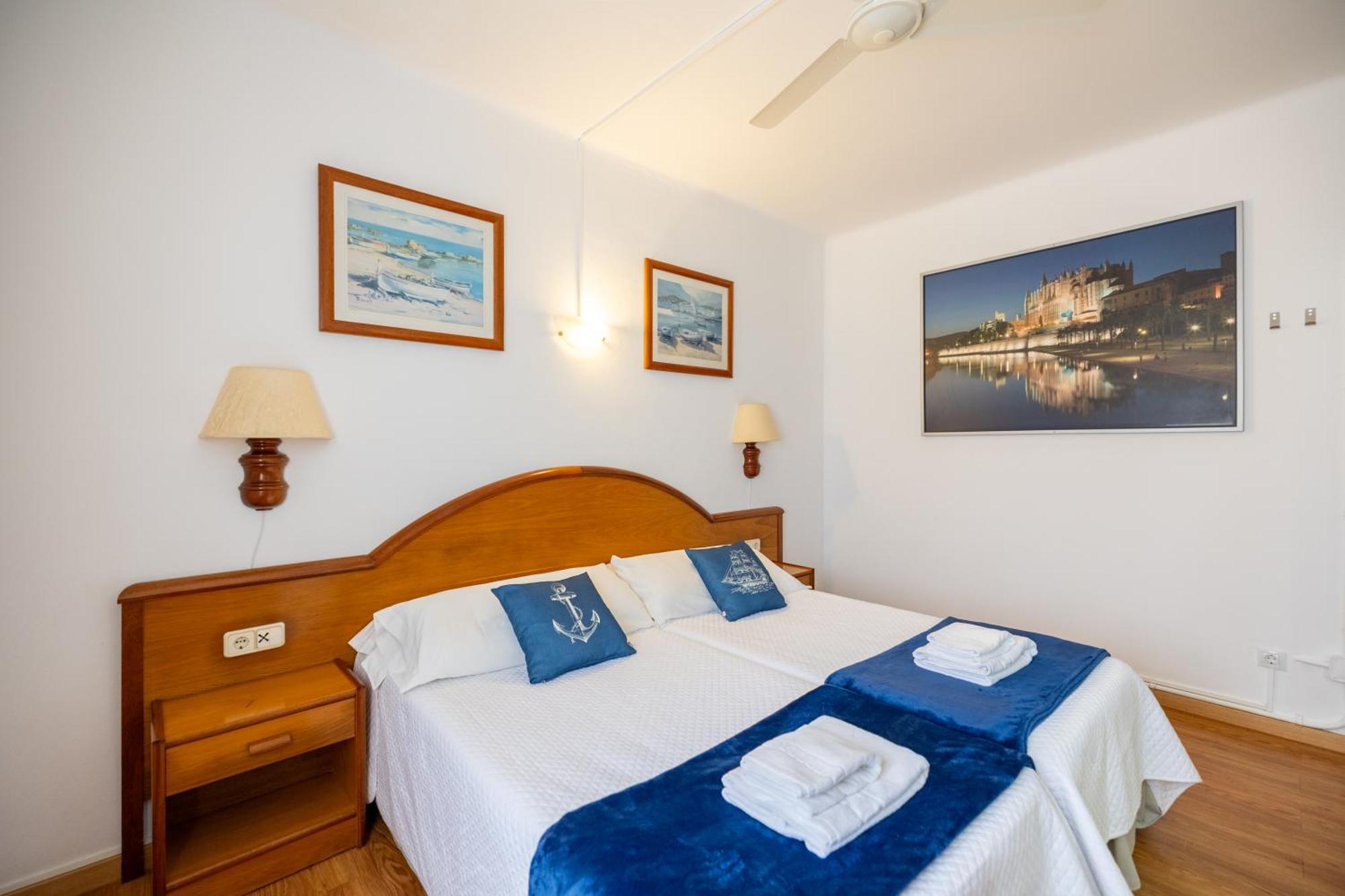 Hostal Doris - Adults Only Colonia de Sant Jordi Bagian luar foto
