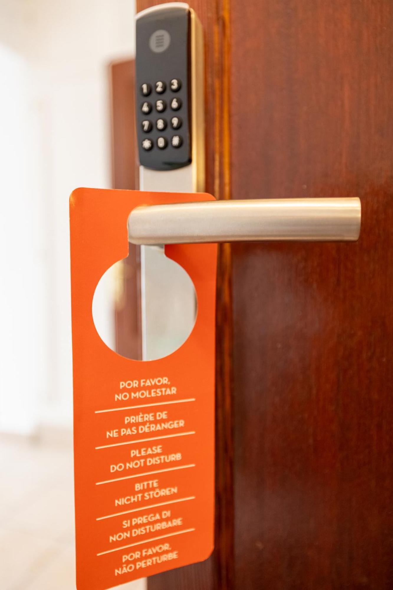 Hostal Doris - Adults Only Colonia de Sant Jordi Bagian luar foto